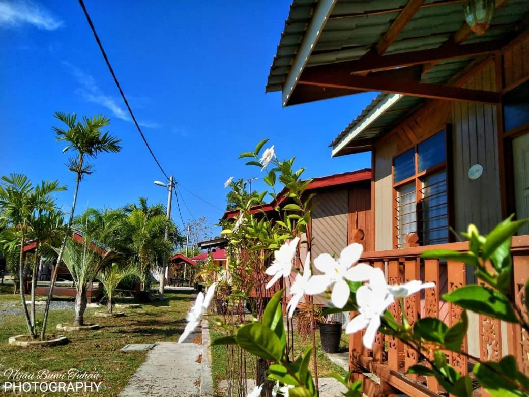 Tamteh Homestay Ayer Hitam Exterior foto